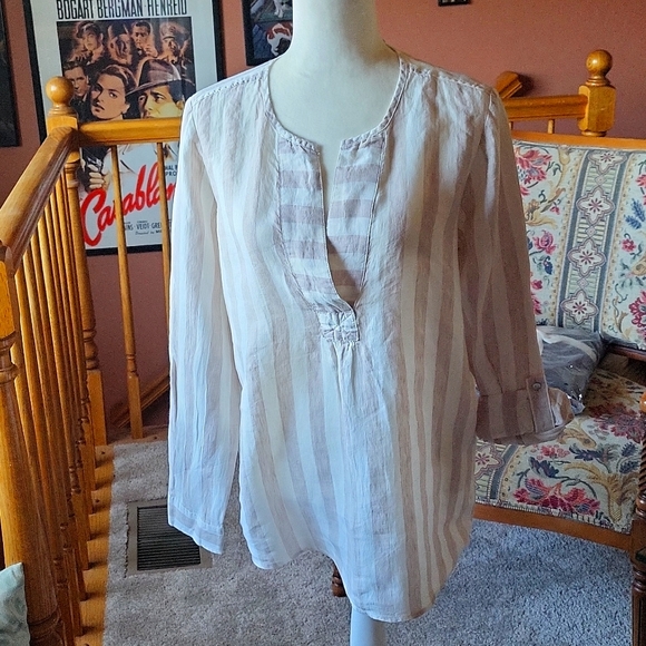 antibes blanc Tops - Antibes Blanc Beautiful Striped Linen Tunic NWT